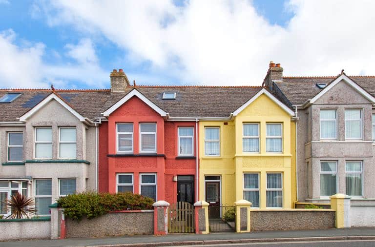 Single Let property on a street of terraced houses